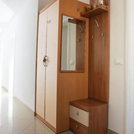 Apartment Gloria *