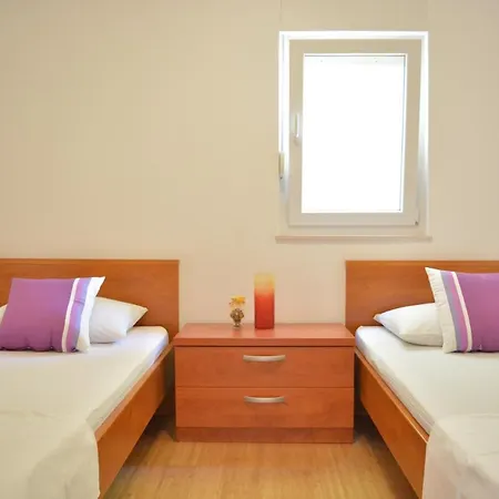 Апартаменты Gloria Проманья